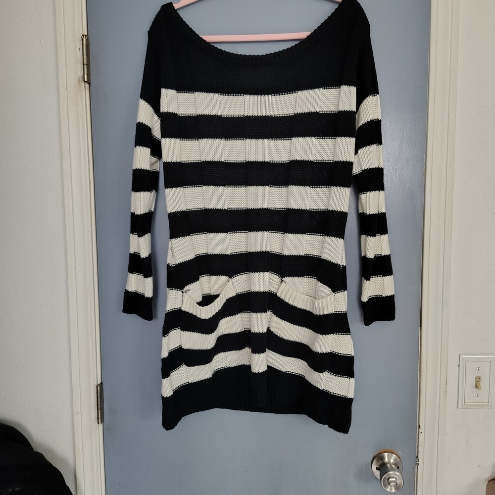 Striped Black and White Women's Sweater